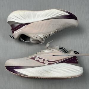Saucony Triumph 22 Moon Eggplant Woman’s Size 10 Running Gym Shoes S10964-240